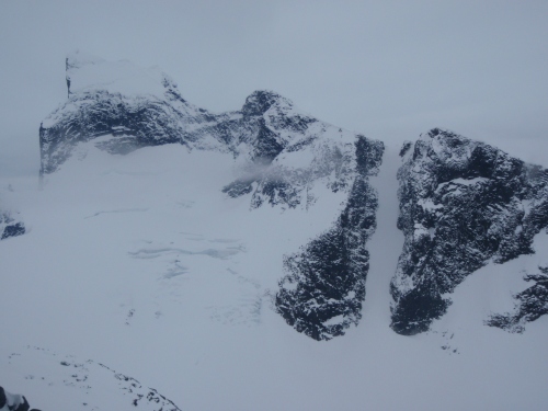 Store Austabottind (2202m) on far left and the North couloir